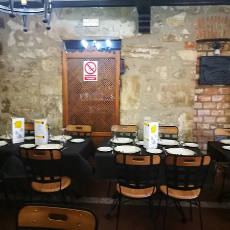 Konukevi Hueso 2*