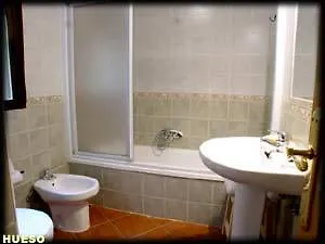 Hueso بيت ضيافة